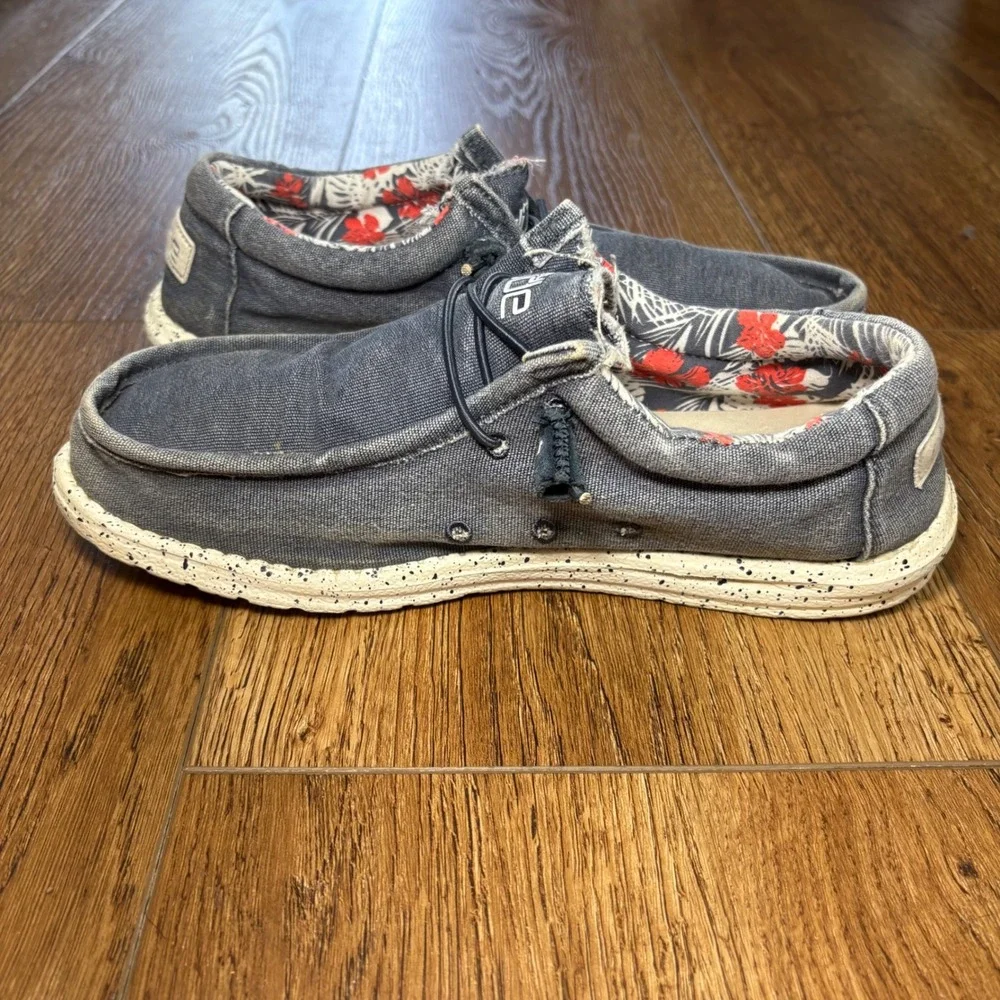 Hey Dude Shoes Mens 9 Blue Wally Stretch Canvas Light Slip On‎ Sneakers Loafers